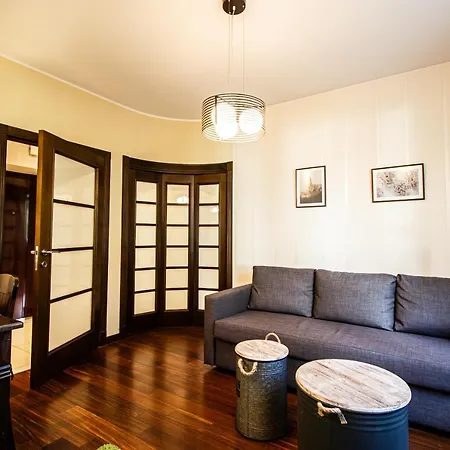 Plac Zbawiciela Elegant Apartament
