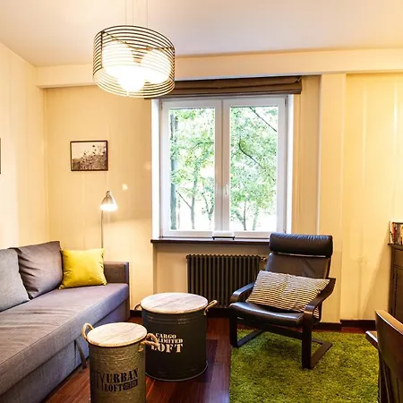 Plac Zbawiciela Elegant