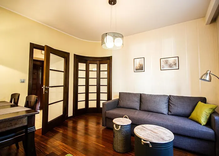 Plac Zbawiciela Elegant Апартаменты