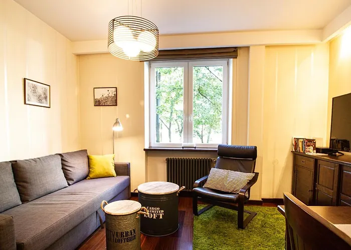 Plac Zbawiciela Elegant