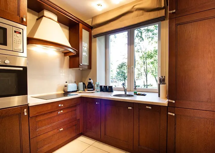 Plac Zbawiciela Elegant